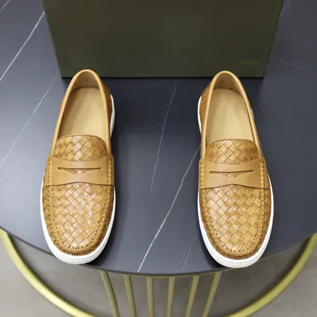 ボッテガ ヴェネタ ビジネスシューズ