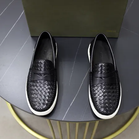 ボッテガ ヴェネタ ビジネスシューズ