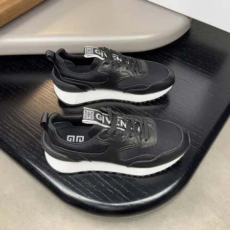 ジバンシィ スニーカー