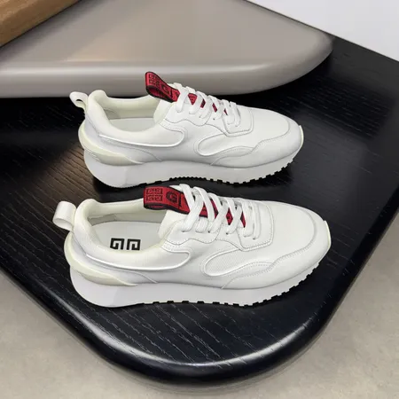 ジバンシィ スニーカー