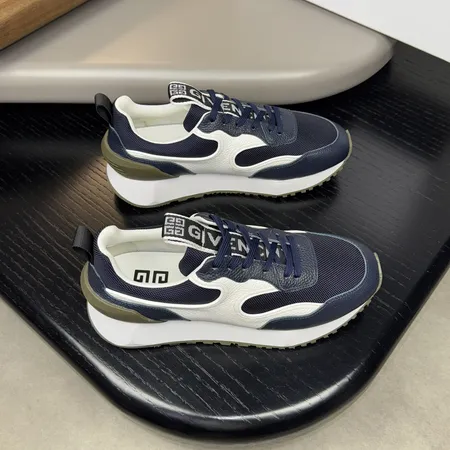 ジバンシィ スニーカー