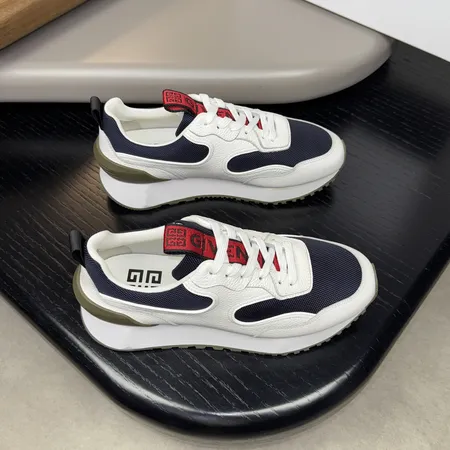 ジバンシィ スニーカー