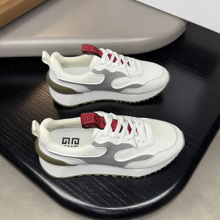 ジバンシィ スニーカー