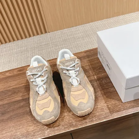 ヴェルサーチ スニーカー