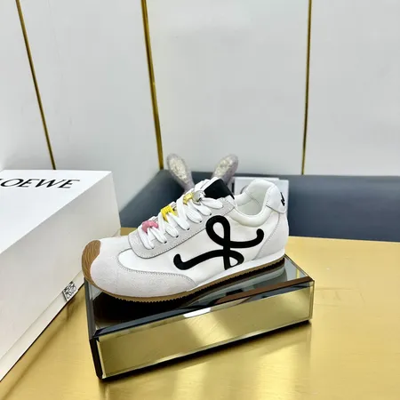 ロエベ カジュアルシューズ