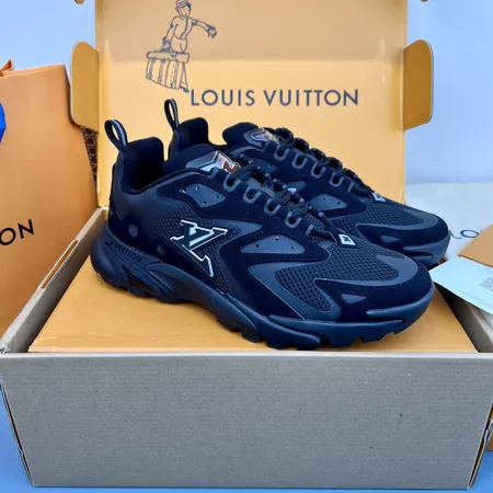 ルイヴィトン スニーカー