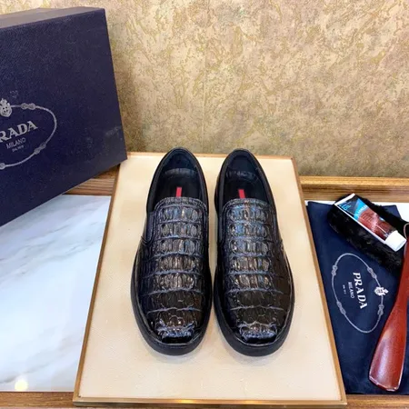 プラダ ビジネスシューズ