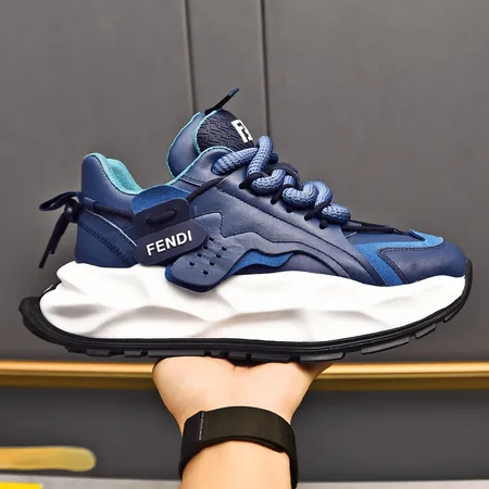 フェンディ スニーカー