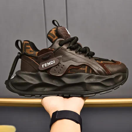 フェンディ スニーカー