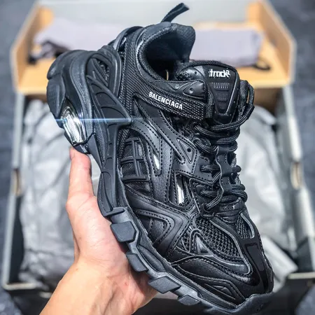 バレンシアガ スニーカー