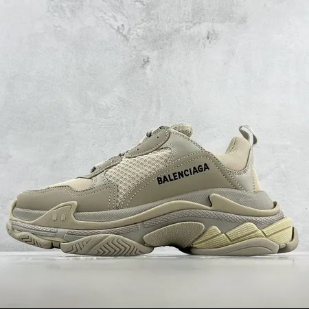 バレンシアガ スニーカー