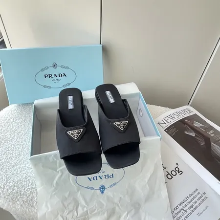 プラダ スリッパ