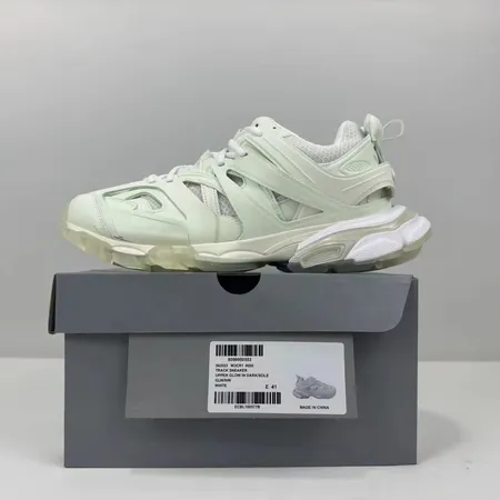 バレンシアガ スニーカー