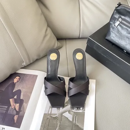 イブサンローラン サンダル