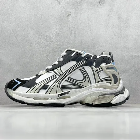 バレンシアガ スニーカー