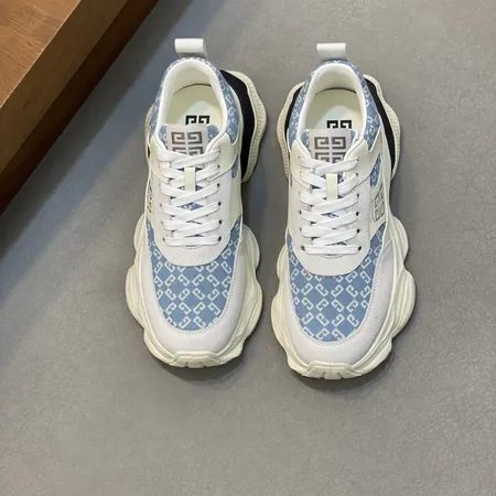 ジバンシィ スニーカー