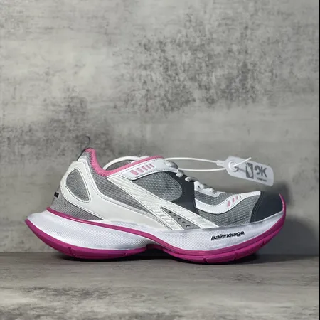 バレンシアガ スニーカー