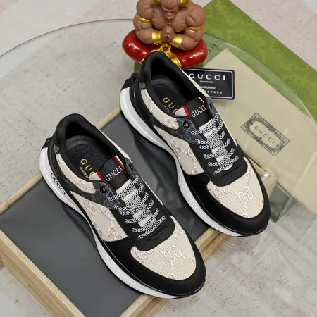 グッチ スニーカー