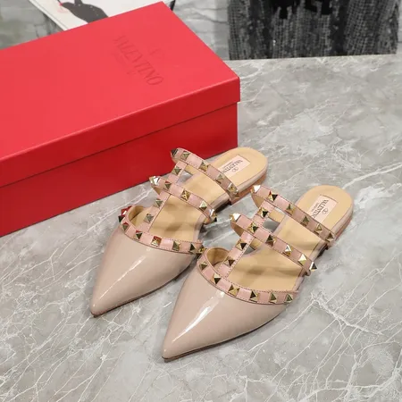 ヴァレンティノ スリッパ