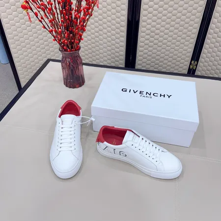 ジバンシィ カジュアルシューズ