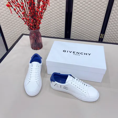 ジバンシィ カジュアルシューズ