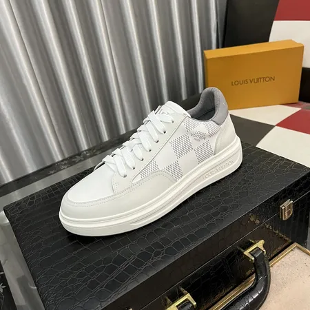 ルイヴィトン カジュアルシューズ