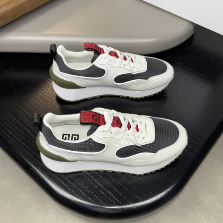 ジバンシィ スニーカー