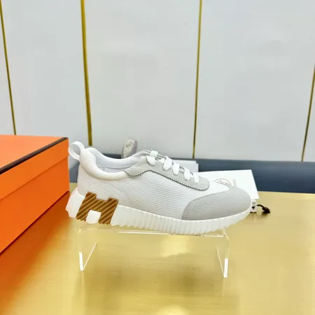 エルメス スニーカー