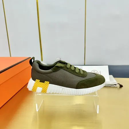 エルメス スニーカー