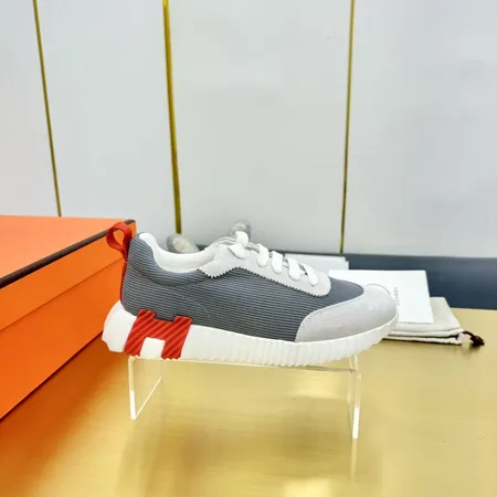 エルメス スニーカー