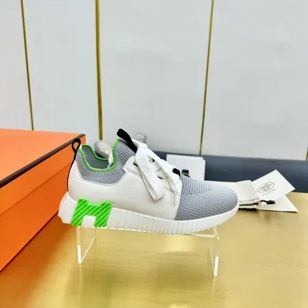 エルメス スニーカー