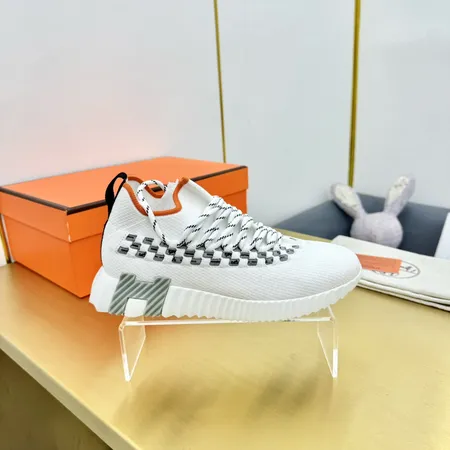 エルメス スニーカー