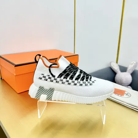 エルメス スニーカー