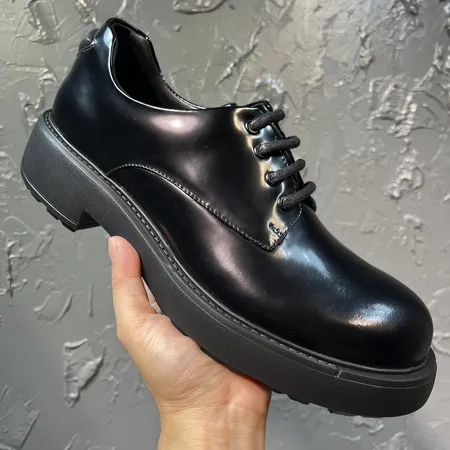 プラダ ビジネスシューズ