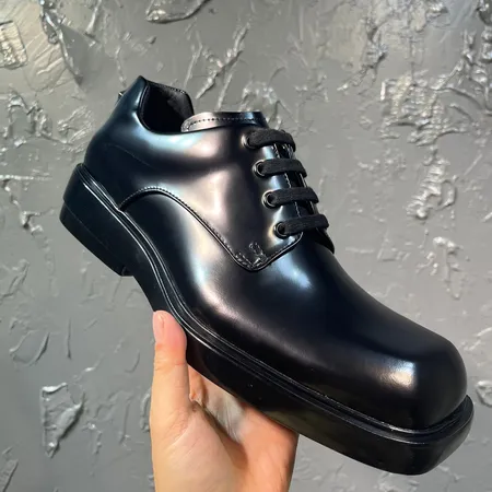 プラダ ビジネスシューズ