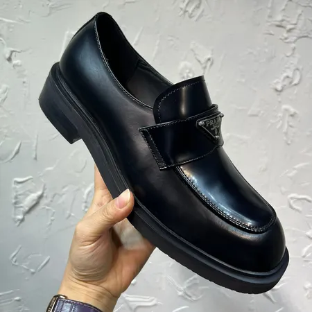 プラダ ビジネスシューズ