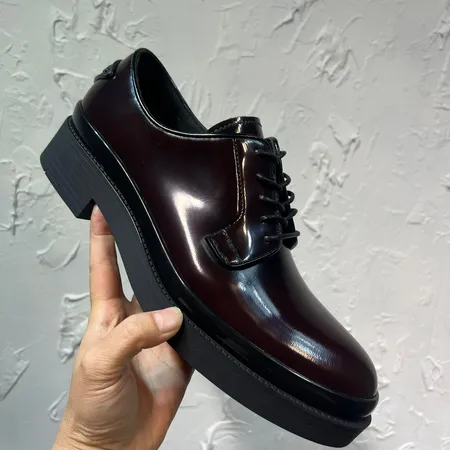 プラダ ビジネスシューズ