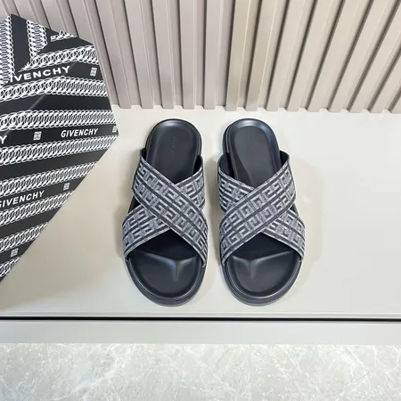 ジバンシィ スリッパ