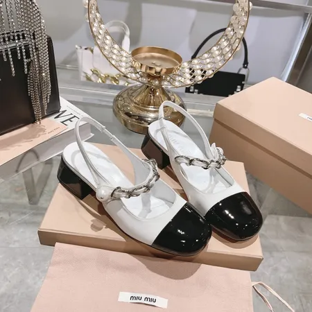 ミュウミュウ サンダル