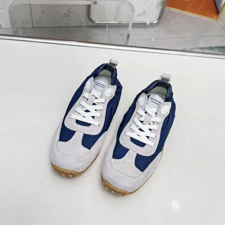 エルメス スニーカー