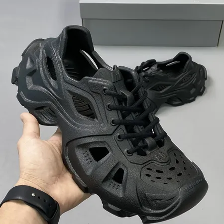 バレンシアガ カジュアルシューズ