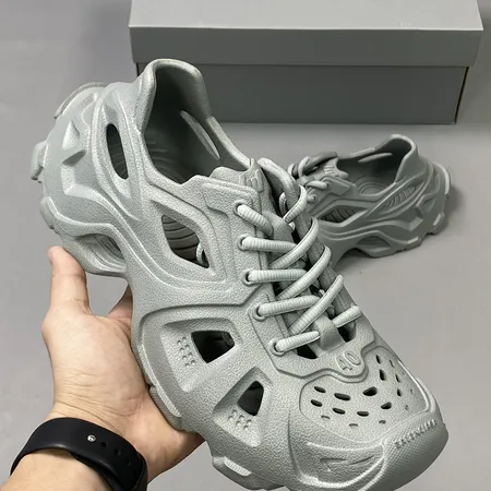 バレンシアガ サンダル