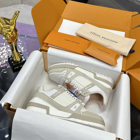 ルイヴィトン カジュアルシューズ