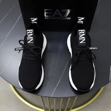 アルマーニ スニーカー