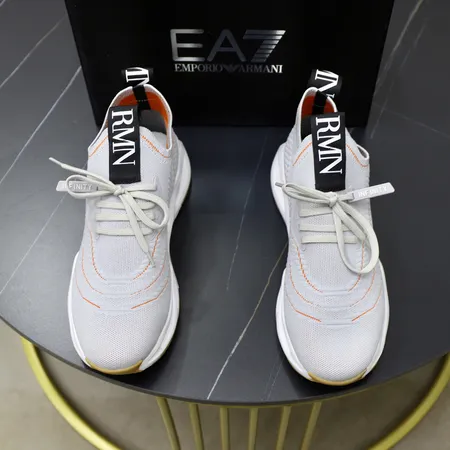 アルマーニ スニーカー