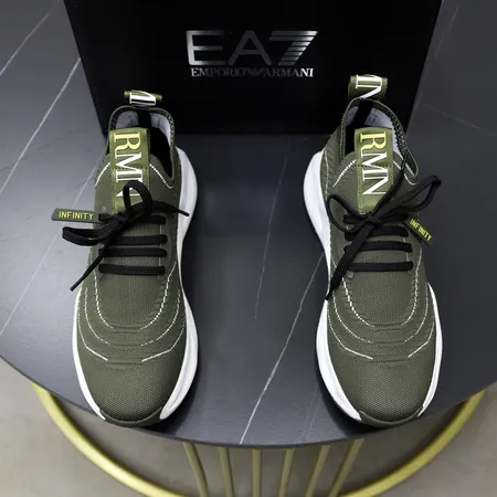 アルマーニ スニーカー