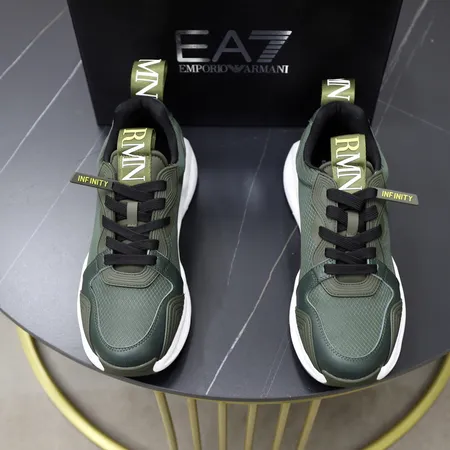 アルマーニ スニーカー