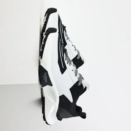 ヴァレンティノ スニーカー