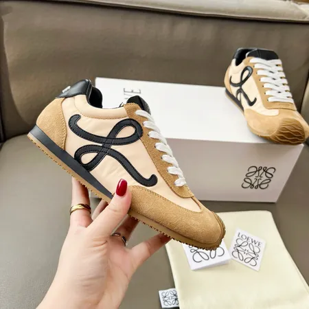 ロエベ カジュアルシューズ