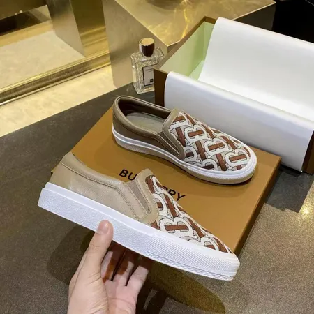 バーバリー ス カジュアルシューズ